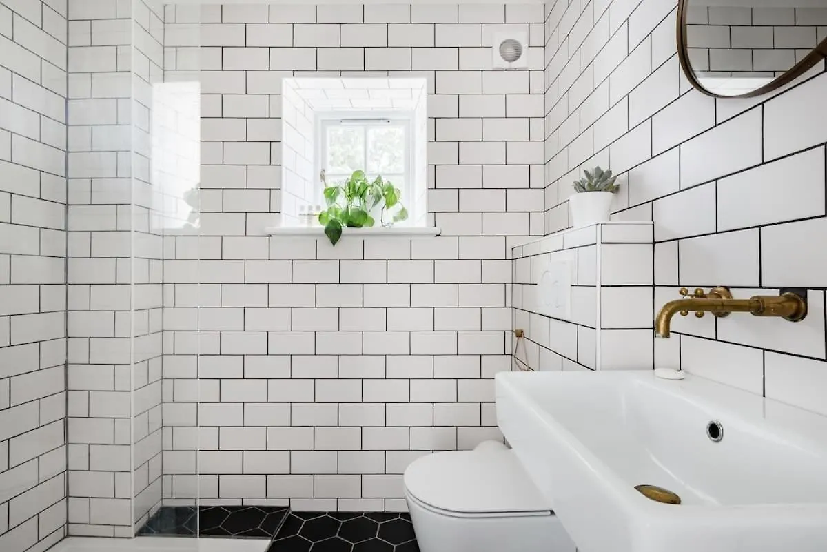 Holiday home Central Georgian Townhouse With Free Parking Bath